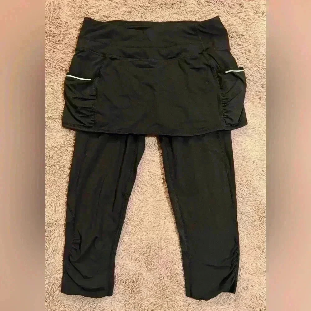 Athleta 2-in-1 leggings and skirt, black, size M